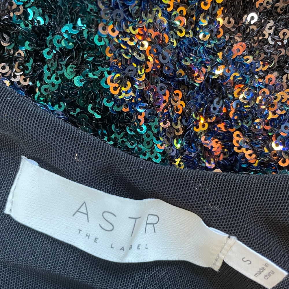 *Final Markdown* NWT ASTR the Label Sequined Dress - Picture 4 of 9